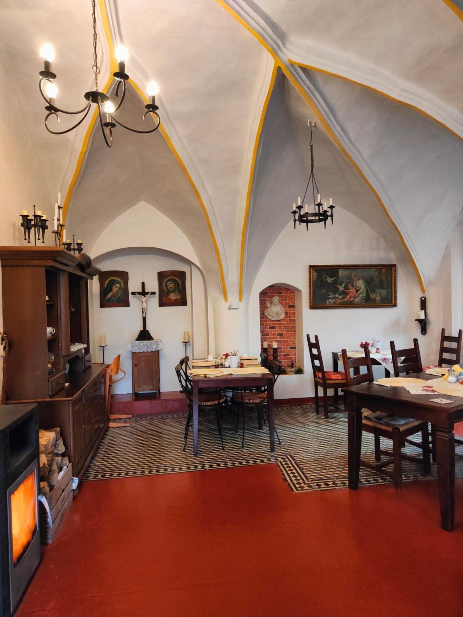 Bed And Breakfast Tvrz Velká Bukovina Extérieur photo
